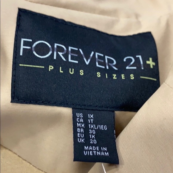 NEW F21 PLUS Size Double Breasted Raincoat w/ Belt - Picture 4 of 5